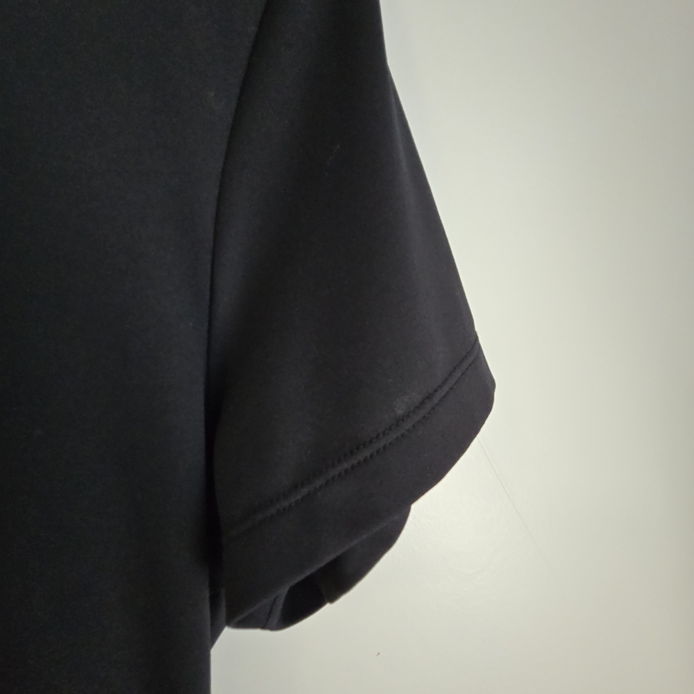 Under Armour Women's Black V-Neck Athletic Tee - Picture 4 of 6